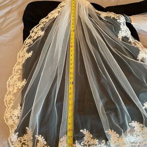 Elegant White Lace Veil Never Worn